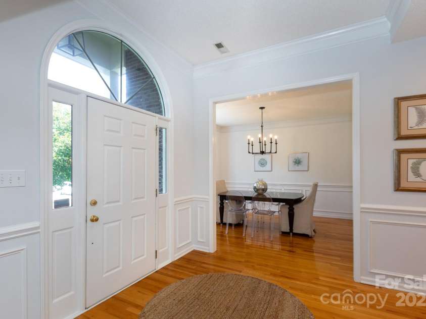 6507 Fairway Point Drive, Charlotte, NC 28269.  MLS# CAR4270294, YatesRealty ID 20418. 
