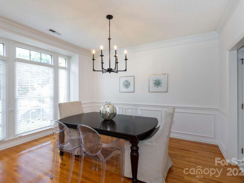 6507 Fairway Point Drive, Charlotte, NC 28269.  MLS# CAR4270294, YatesRealty ID 20418. 