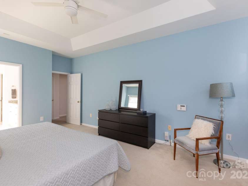 6507 Fairway Point Drive, Charlotte, NC 28269.  MLS# CAR4270294, YatesRealty ID 20418. 