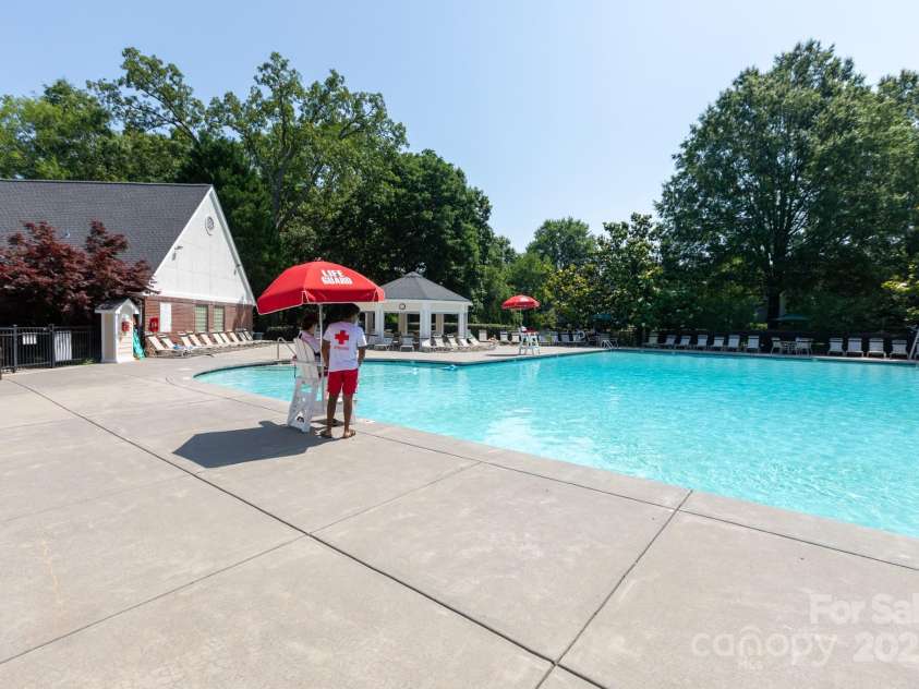 6507 Fairway Point Drive, Charlotte, NC 28269.  MLS# CAR4270294, YatesRealty ID 20418. 