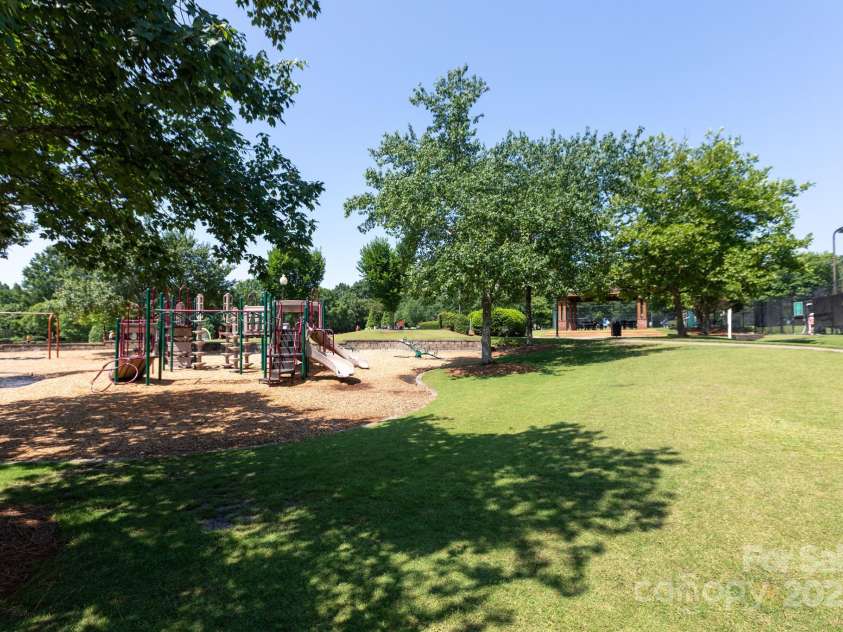 6507 Fairway Point Drive, Charlotte, NC 28269.  MLS# CAR4270294, YatesRealty ID 20418. 