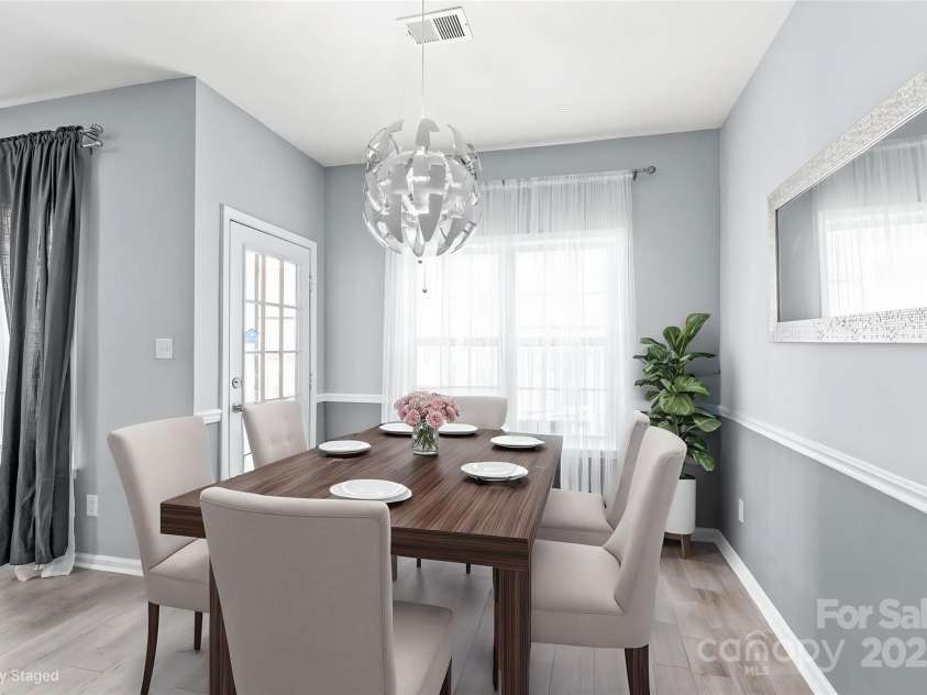 2059 Lennox Square Road, Charlotte, NC 28210.  MLS# CAR4245907, YatesRealty ID 20419. 