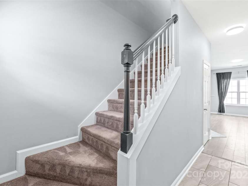 2059 Lennox Square Road, Charlotte, NC 28210.  MLS# CAR4245907, YatesRealty ID 20419. 