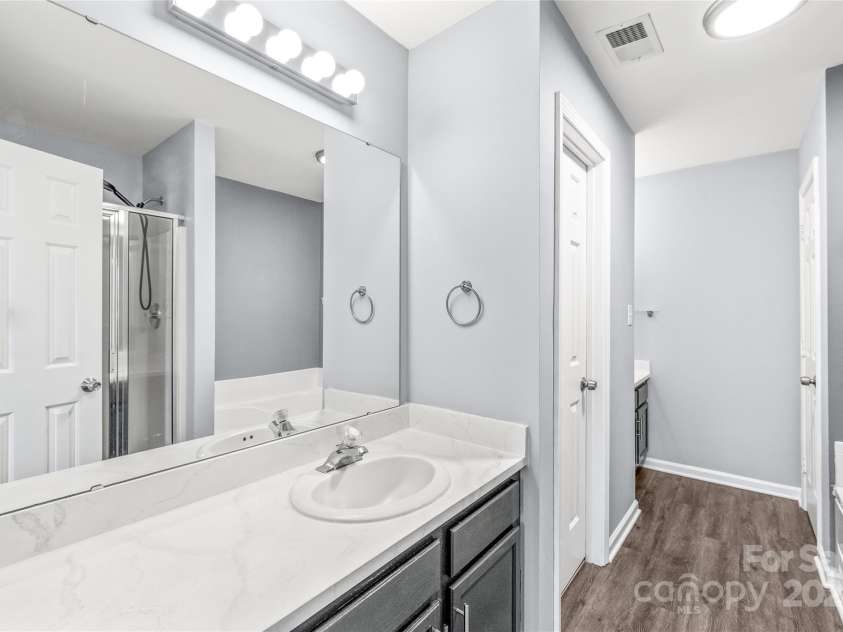 2059 Lennox Square Road, Charlotte, NC 28210.  MLS# CAR4245907, YatesRealty ID 20419. 