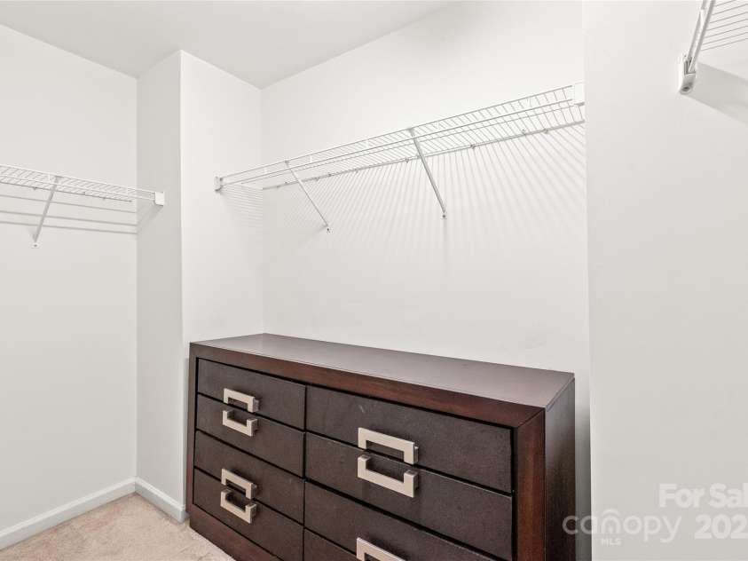 2059 Lennox Square Road, Charlotte, NC 28210.  MLS# CAR4245907, YatesRealty ID 20419. 