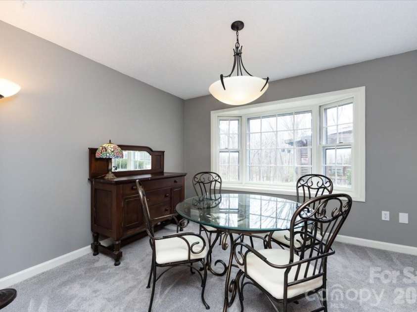 5042 Virginian Lane, Charlotte, NC 28226.  MLS# CAR4345660, YatesRealty ID 2042. 