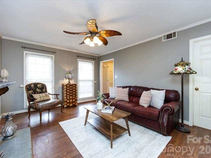 5042 Virginian Lane, Charlotte, NC 28226.  MLS# CAR4345660, YatesRealty ID 2042. 
