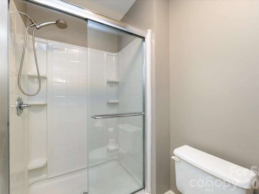 5042 Virginian Lane, Charlotte, NC 28226.  MLS# CAR4345660, YatesRealty ID 2042. 
