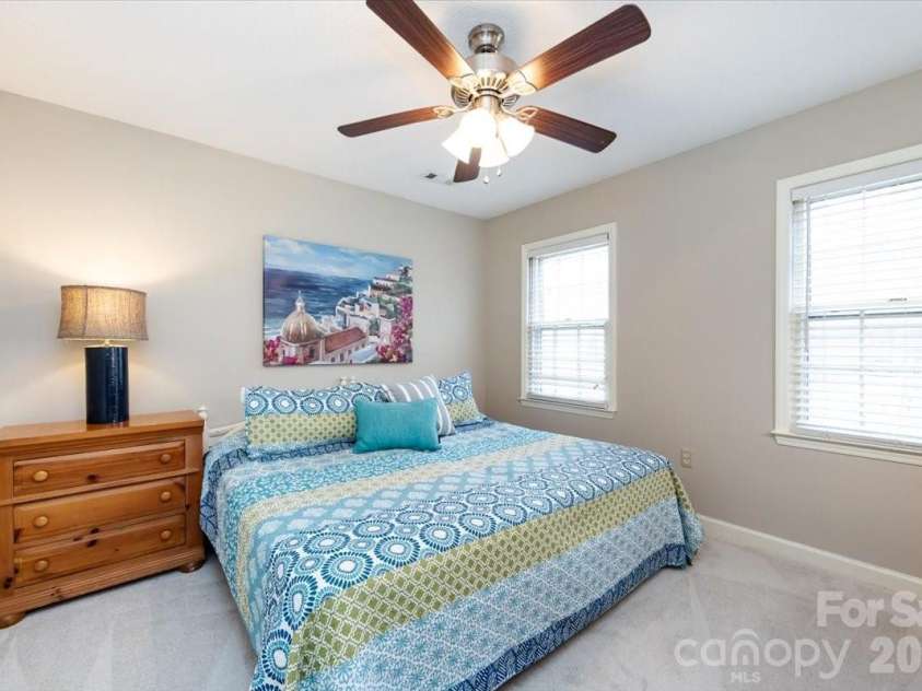 5042 Virginian Lane, Charlotte, NC 28226.  MLS# CAR4345660, YatesRealty ID 2042. 