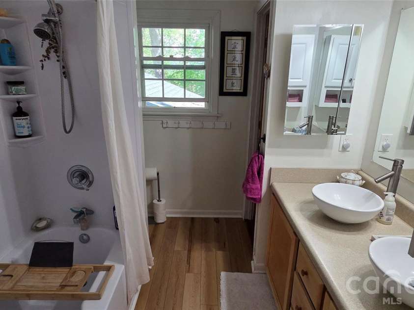 140 Elijah Hall Road, Black Mountain, NC 28711.  MLS# CAR4376953, YatesRealty ID 20420. 