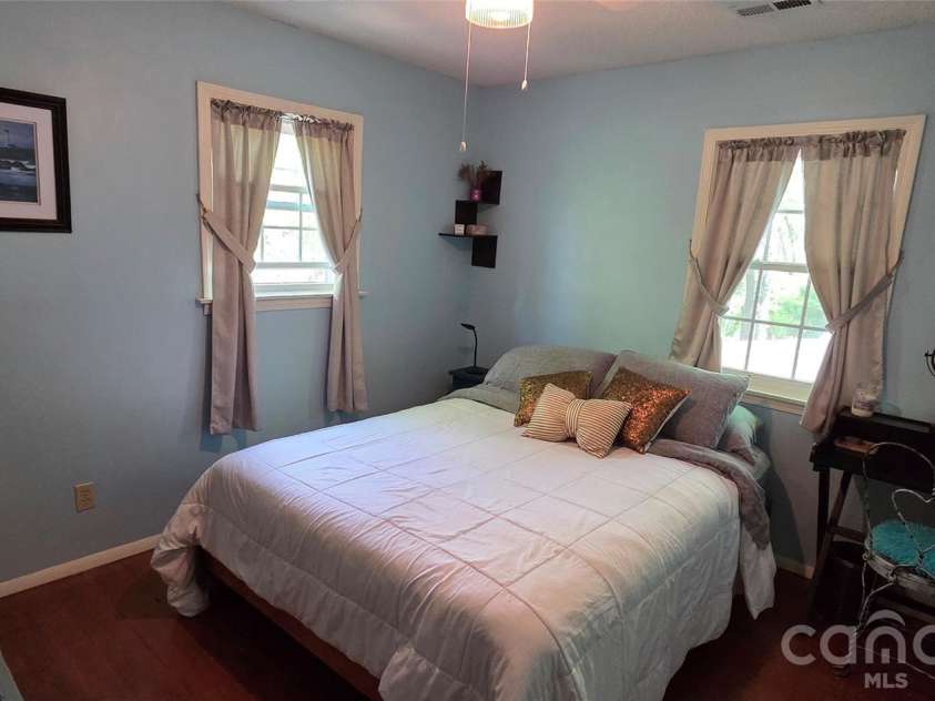 140 Elijah Hall Road, Black Mountain, NC 28711.  MLS# CAR4376953, YatesRealty ID 20420. 