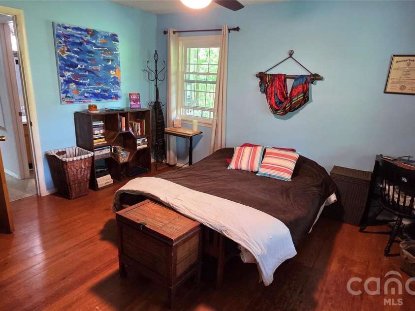 140 Elijah Hall Road, Black Mountain, NC 28711.  MLS# CAR4376953, YatesRealty ID 20420. 
