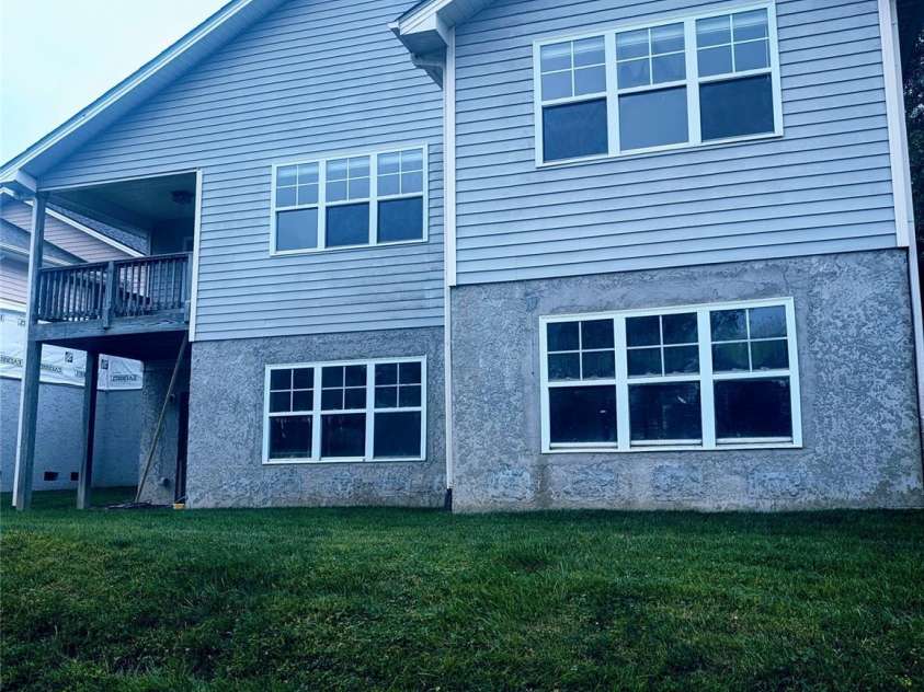 158 Clear Creekside Drive, Hendersonville, NC 28792.  MLS# CAR4265062, YatesRealty ID 20420. 