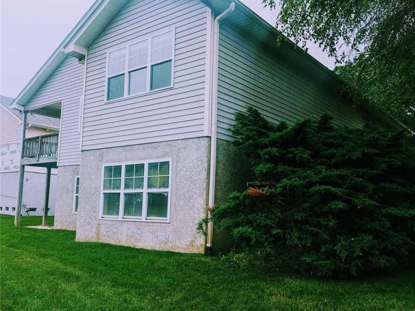 158 Clear Creekside Drive, Hendersonville, NC 28792.  MLS# CAR4265062, YatesRealty ID 20420. 