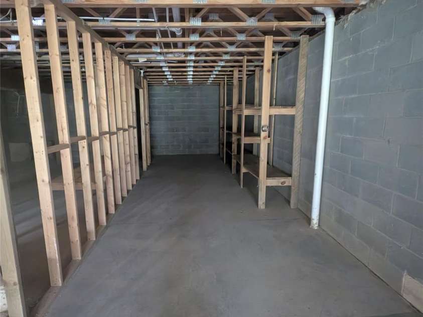 158 Clear Creekside Drive, Hendersonville, NC 28792.  MLS# CAR4265062, YatesRealty ID 20420. 