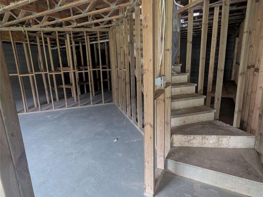 158 Clear Creekside Drive, Hendersonville, NC 28792.  MLS# CAR4265062, YatesRealty ID 20420. 