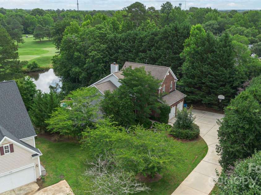 7704 Ninth Fairway Lane, Mint Hill, NC 28227.  MLS# CAR4267210, YatesRealty ID 20421. 