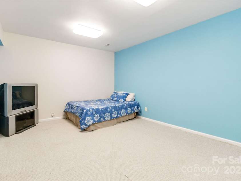 7704 Ninth Fairway Lane, Mint Hill, NC 28227.  MLS# CAR4267210, YatesRealty ID 20421. 