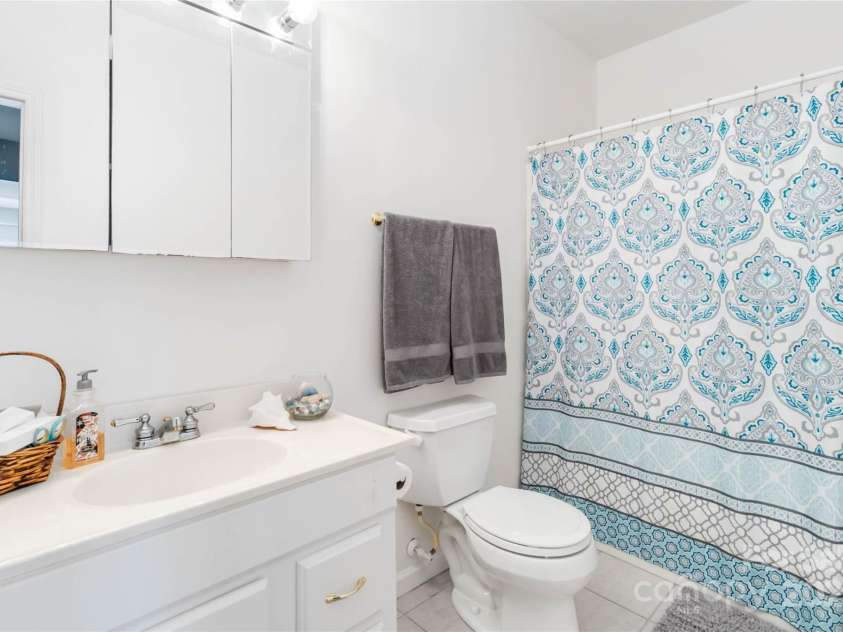 7704 Ninth Fairway Lane, Mint Hill, NC 28227.  MLS# CAR4267210, YatesRealty ID 20421. 