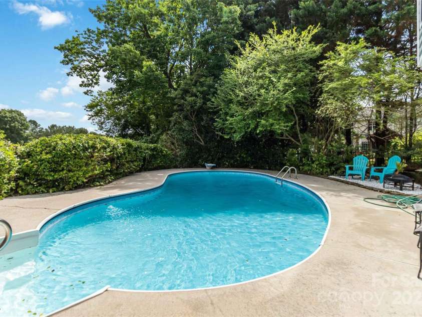 7704 Ninth Fairway Lane, Mint Hill, NC 28227.  MLS# CAR4267210, YatesRealty ID 20421. 