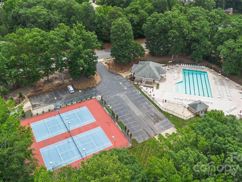 7704 Ninth Fairway Lane, Mint Hill, NC 28227.  MLS# CAR4267210, YatesRealty ID 20421. 