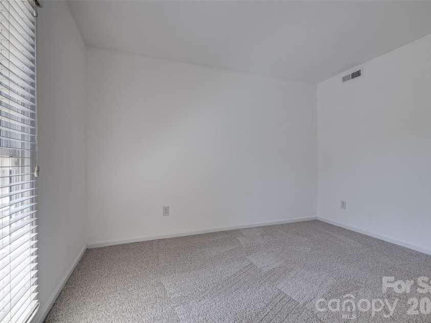 9235 Vicksburg Park Court, Charlotte, NC 28210.  MLS# CAR4378830, YatesRealty ID 20421. 