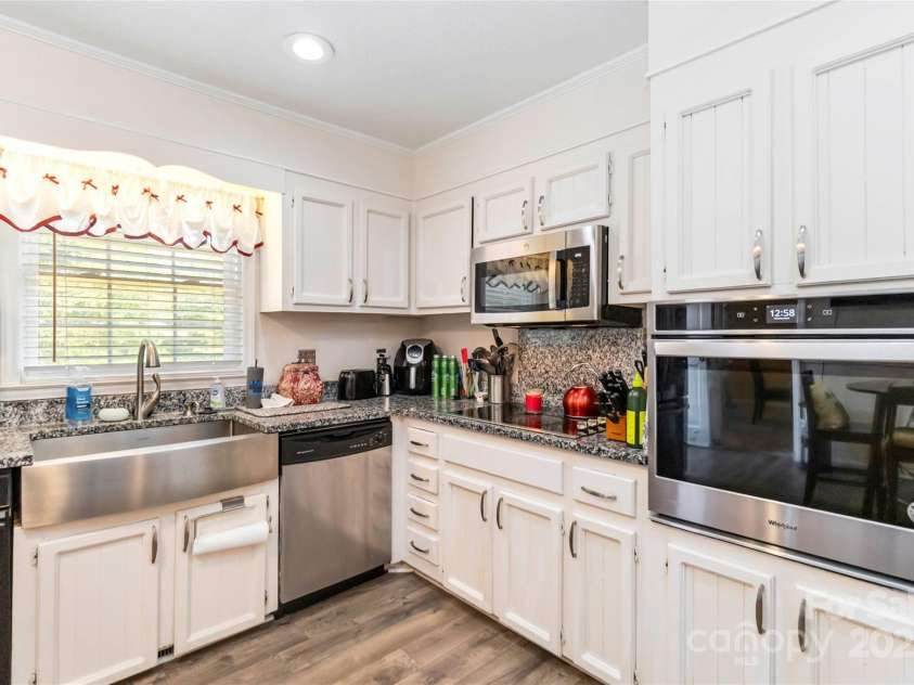 1104 Colony Court, Gastonia, NC 28056.  MLS# CAR4261159, YatesRealty ID 20422. 