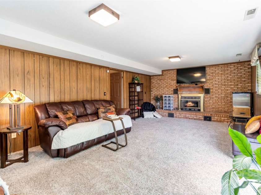 1104 Colony Court, Gastonia, NC 28056.  MLS# CAR4261159, YatesRealty ID 20422. 