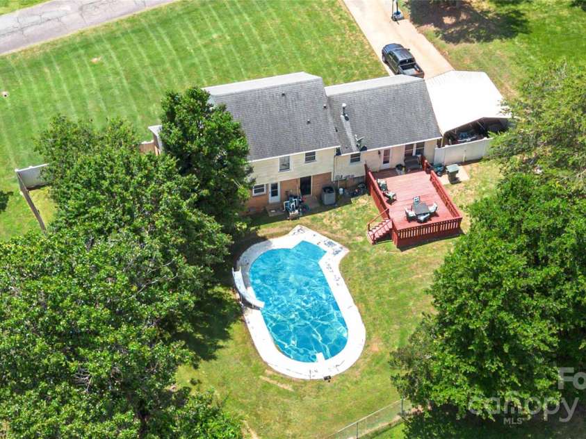 1104 Colony Court, Gastonia, NC 28056.  MLS# CAR4261159, YatesRealty ID 20422. 