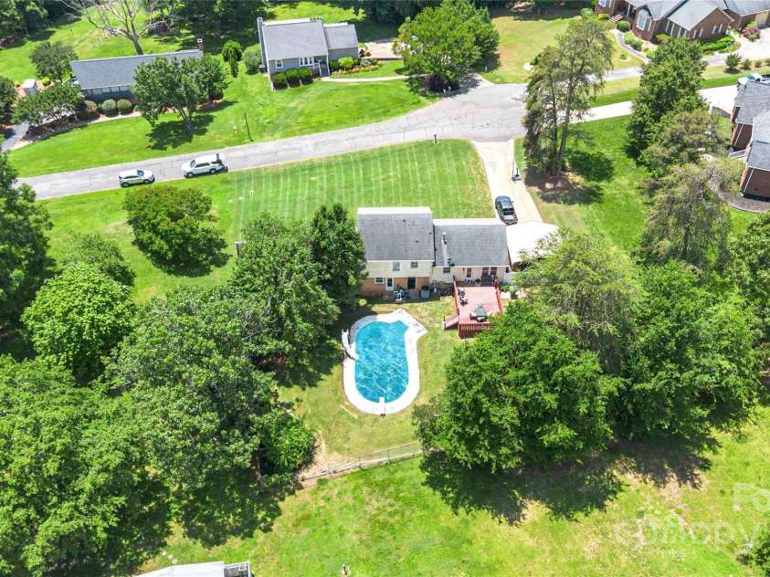 1104 Colony Court, Gastonia, NC 28056.  MLS# CAR4261159, YatesRealty ID 20422. 