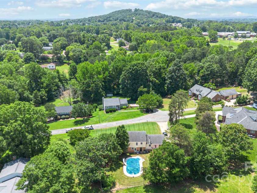 1104 Colony Court, Gastonia, NC 28056.  MLS# CAR4261159, YatesRealty ID 20422. 