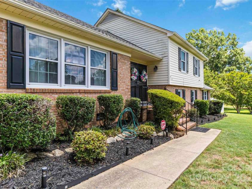 1104 Colony Court, Gastonia, NC 28056.  MLS# CAR4261159, YatesRealty ID 20422. 