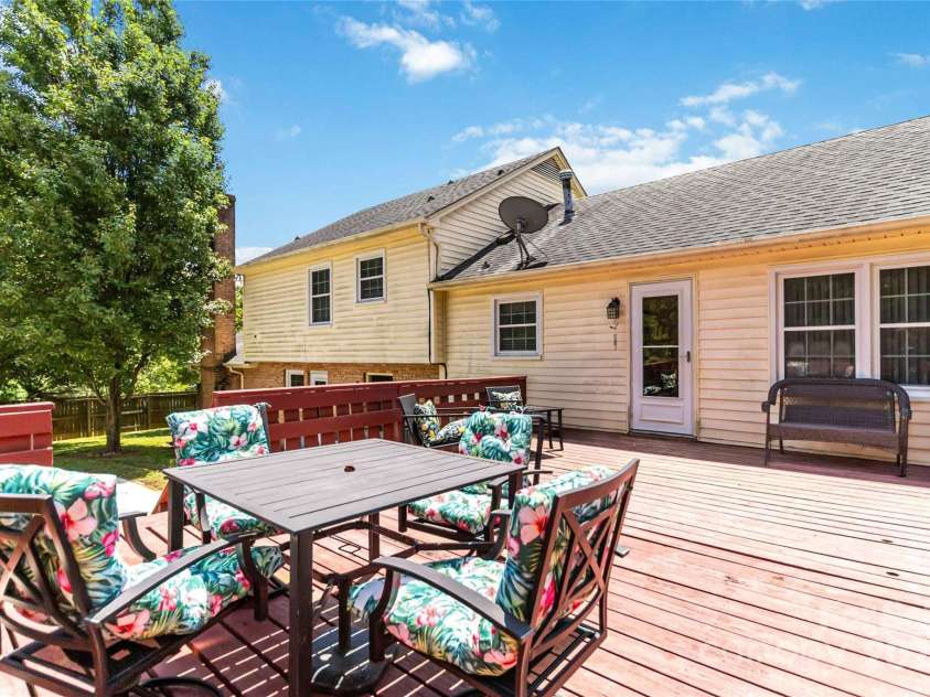 1104 Colony Court, Gastonia, NC 28056.  MLS# CAR4261159, YatesRealty ID 20422. 