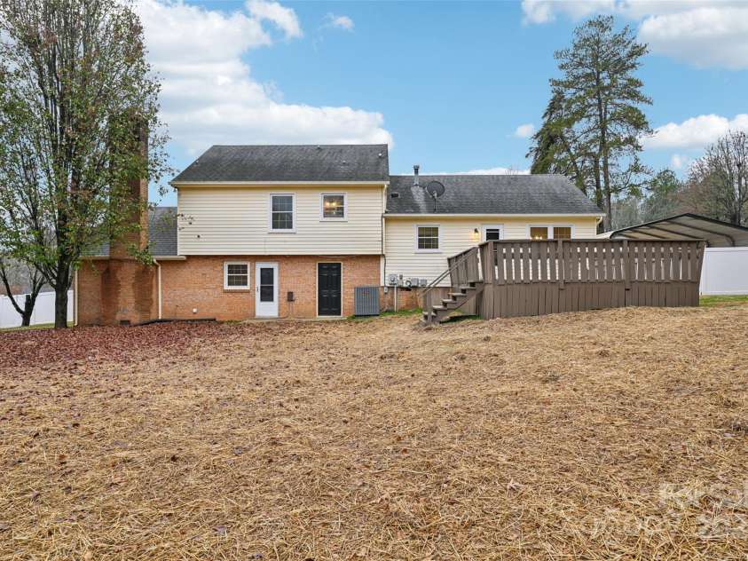 1104 Colony Court, Gastonia, NC 28056.  MLS# CAR4327362, YatesRealty ID 20422. 