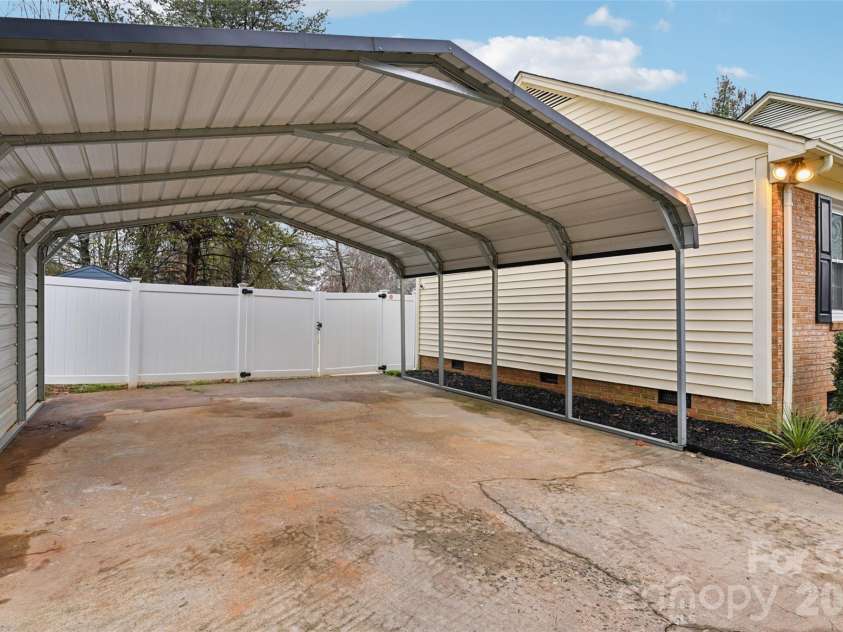 1104 Colony Court, Gastonia, NC 28056.  MLS# CAR4327362, YatesRealty ID 20422. 