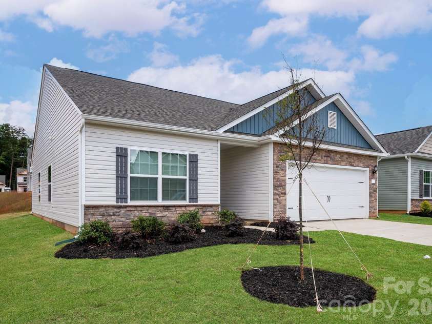 714 Willow Estates Drive, Shelby, NC 28150.  MLS# CAR4379402, YatesRealty ID 20423. 