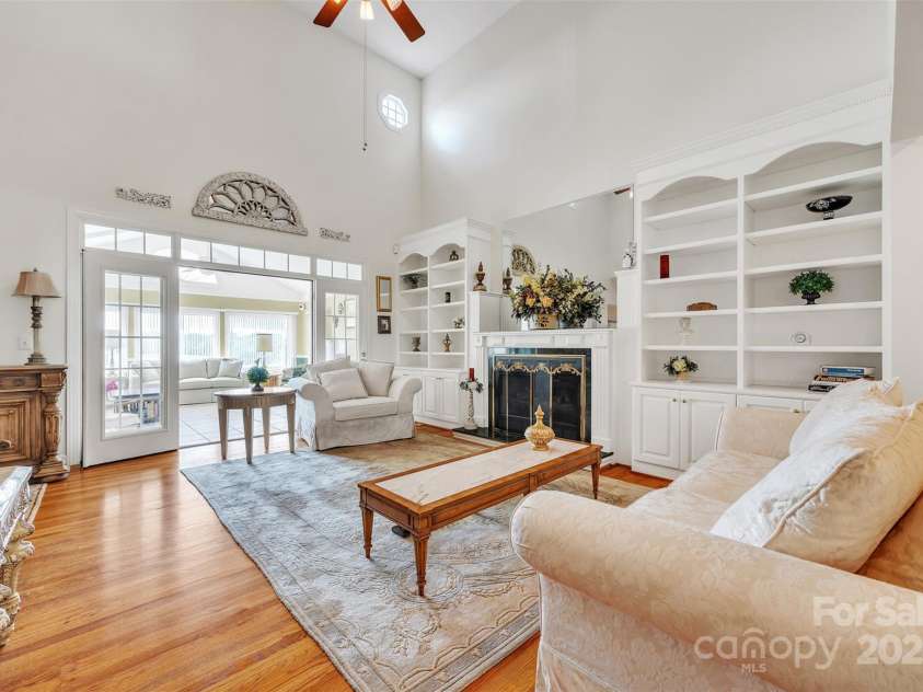 129 Renaissance Place, Statesville, NC 28625.  MLS# CAR4258581, YatesRealty ID 20424. 