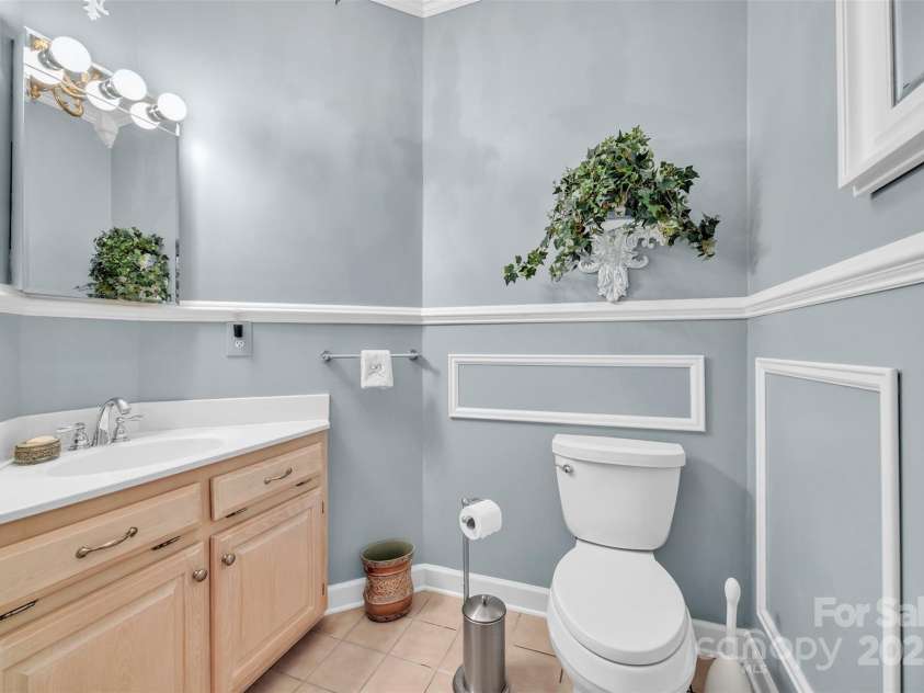 129 Renaissance Place, Statesville, NC 28625.  MLS# CAR4258581, YatesRealty ID 20424. 