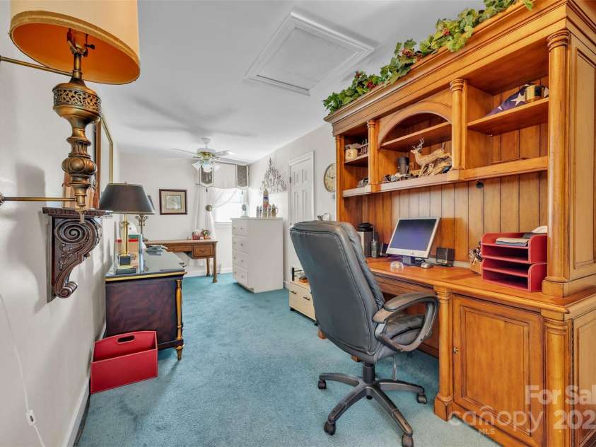 129 Renaissance Place, Statesville, NC 28625.  MLS# CAR4258581, YatesRealty ID 20424. 