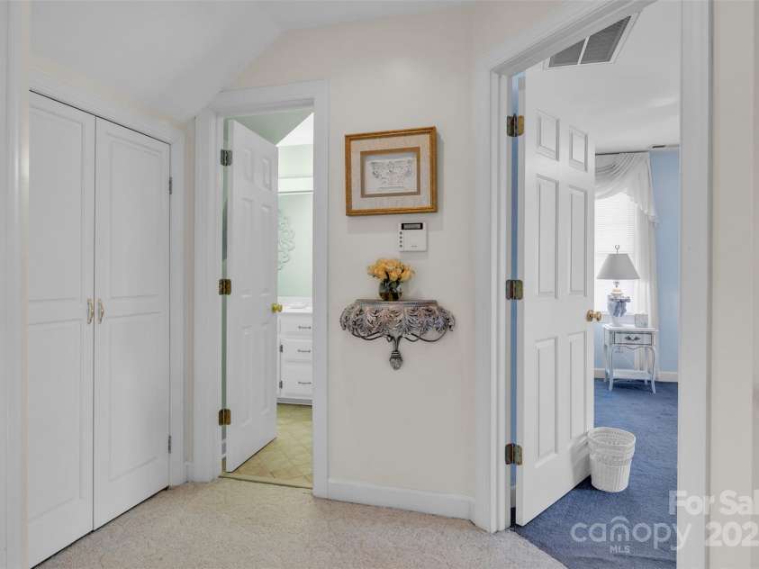 129 Renaissance Place, Statesville, NC 28625.  MLS# CAR4258581, YatesRealty ID 20424. 