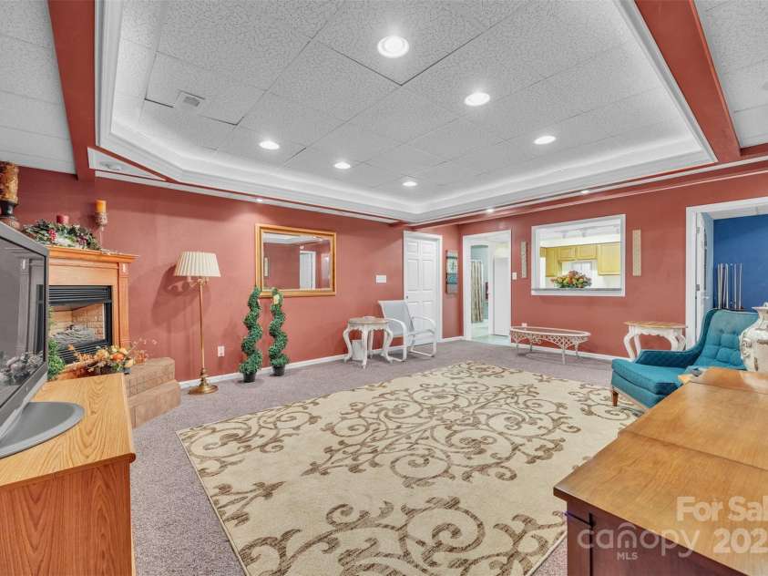 129 Renaissance Place, Statesville, NC 28625.  MLS# CAR4258581, YatesRealty ID 20424. 