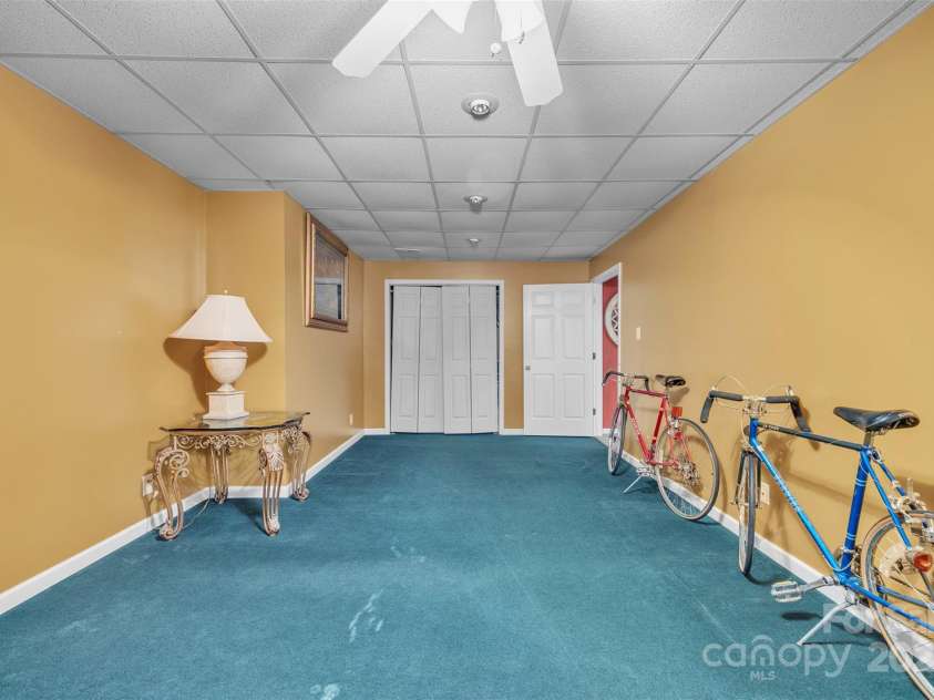 129 Renaissance Place, Statesville, NC 28625.  MLS# CAR4258581, YatesRealty ID 20424. 