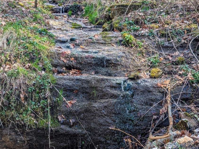 72 Pilgrims Lane, Burnsville, NC 28714.  MLS# CAR4163006, YatesRealty ID 20425. 