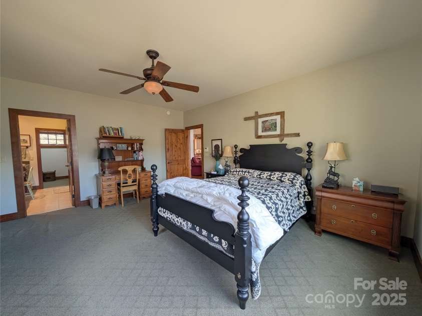 72 Pilgrims Lane, Burnsville, NC 28714.  MLS# CAR4163006, YatesRealty ID 20425. 