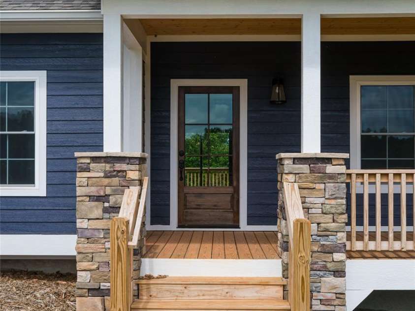 224 Country Drive, Mars Hill, NC 28754.  MLS# CAR4184290, YatesRealty ID 20426. 