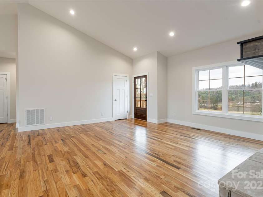 224 Country Drive, Mars Hill, NC 28754.  MLS# CAR4184290, YatesRealty ID 20426. 