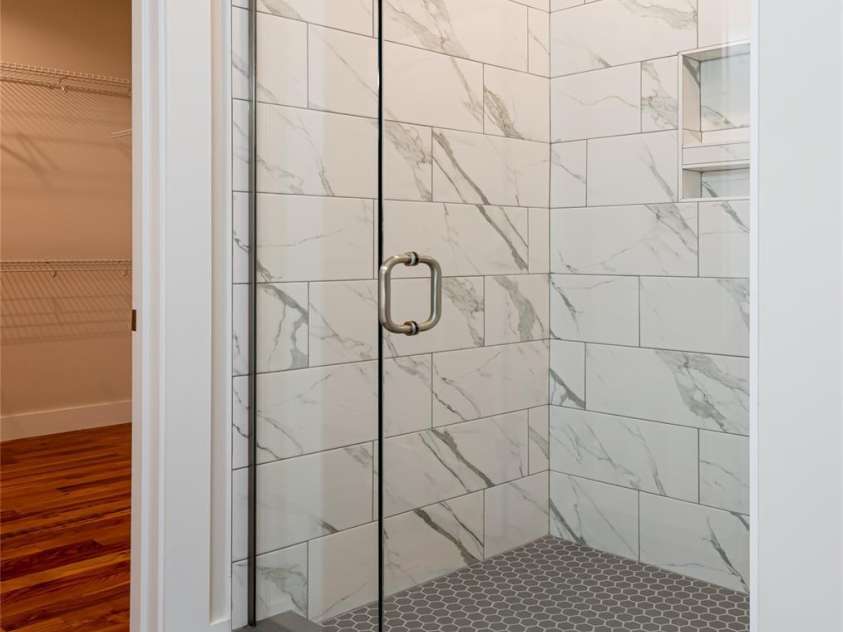 224 Country Drive, Mars Hill, NC 28754.  MLS# CAR4184290, YatesRealty ID 20426. 