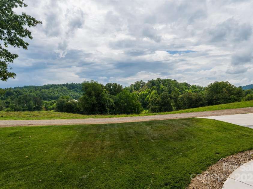 224 Country Drive, Mars Hill, NC 28754.  MLS# CAR4184290, YatesRealty ID 20426. 