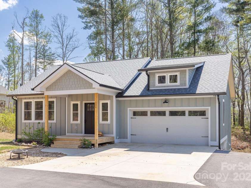 209 Fall Leaves Drive, Fairview, NC 28730.  MLS# CAR4312679, YatesRealty ID 20427. Front of home.