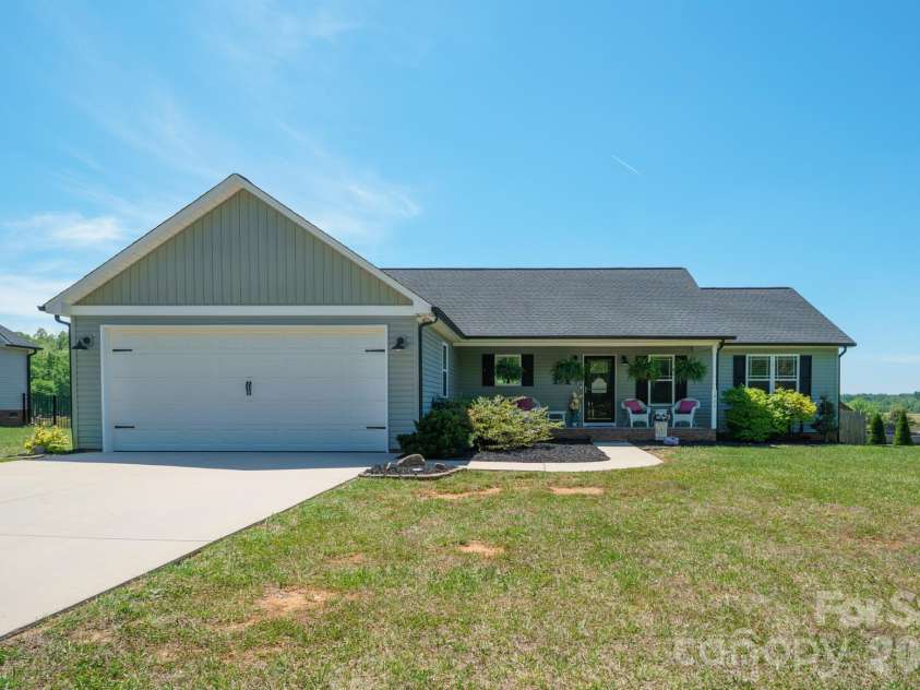 3923 Ritchie Road, Lincolnton, NC 28092.  MLS# CAR4367726, YatesRealty ID 20427. 